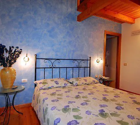 Agriturismo Il Capretto ファームステイ Talamona